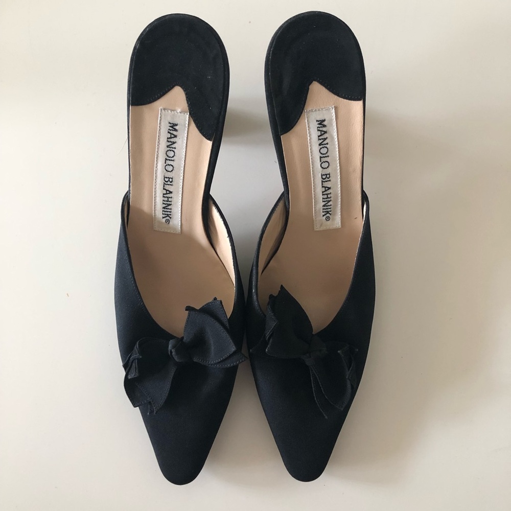 Vintage Manolo Blahnik pumps - Picture 1 of 5